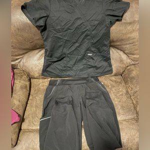 Cherokee Workwear Revolution top Cherokee Infinity pants